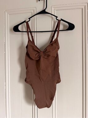 SKIMS Shapewear Bodysuit THONG BODYSUIT NEW COCOA L Large